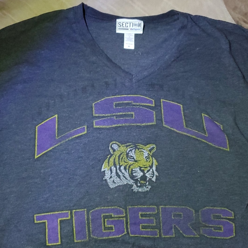 LSU tee